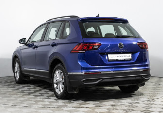 Подержанный автомобиль Volkswagen Tiguan 2021 года (7 фото)