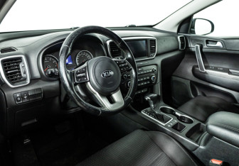 Подержанный автомобиль Kia Sportage 2021 года (11 фото)