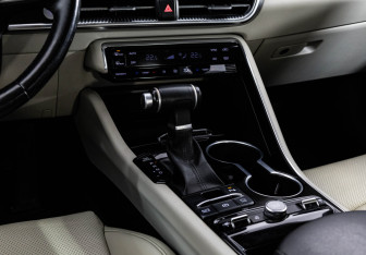 Подержанный автомобиль Kia K5 2021 года (15 фото)