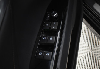 Подержанный автомобиль Toyota Camry Sedan 2019 года (20 фото)