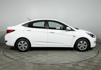Подержанный автомобиль Hyundai Solaris Sedan 2016 года (4 фото)