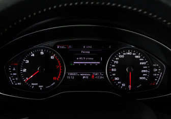 Подержанный автомобиль Audi Q5 2018 года (31 фото)