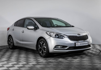 Подержанный автомобиль Kia Cerato Sedan 2014 года (3 фото)