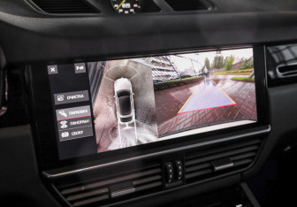 Подержанный автомобиль Porsche Cayenne 2021 года (18 фото)
