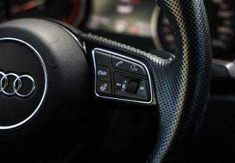 Подержанный автомобиль Audi A4 Sedan 2018 года (14 фото)