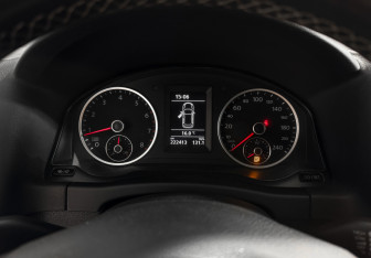 Подержанный автомобиль Volkswagen Tiguan 2016 года (17 фото)