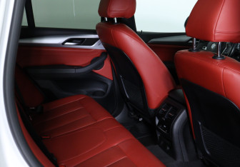 Подержанный автомобиль BMW X3 2019 года (19 фото)
