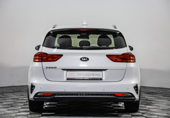 Подержанный автомобиль Kia Ceed Wagon 2019 года (6 фото)