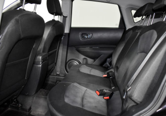 Подержанный автомобиль Nissan Qashqai 2013 года (12 фото)