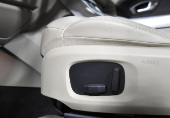 Подержанный автомобиль Land Rover Range Rover Evoque 2017 года (10 фото)