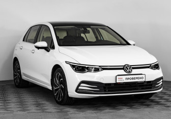 Подержанный автомобиль Volkswagen Golf Hatchback 2020 года (3 фото)