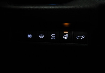 Подержанный автомобиль Toyota RAV4 2021 года (20 фото)