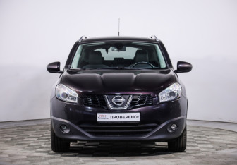 Подержанный автомобиль Nissan Qashqai 2010 года (2 фото)