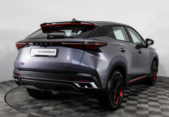 Подержанный автомобиль Omoda C5 2023 года (6 фото)