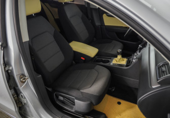 Подержанный автомобиль Volkswagen Passat Sedan 2012 года (22 фото)