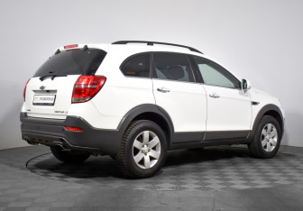 Подержанный автомобиль Chevrolet Captiva 2013 года (5 фото)