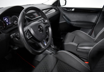 Подержанный автомобиль Skoda Rapid Liftback 2018 года (9 фото)
