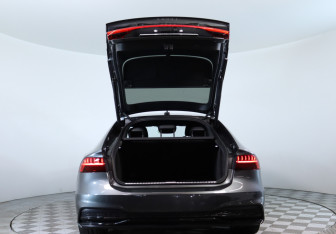 Подержанный автомобиль Audi A7 2019 года (7 фото)