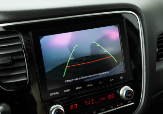Подержанный автомобиль Mitsubishi Outlander 2020 года (17 фото)