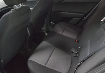 Подержанный автомобиль Hyundai Creta 2018 года (11 фото)