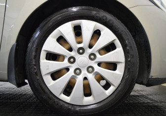 Подержанный автомобиль Kia Ceed Hatchback 2015 года (9 фото)