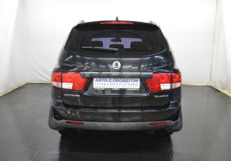 Подержанный автомобиль SsangYong Kyron 2010 года (6 фото)