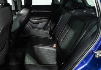 Подержанный автомобиль Skoda Karoq 2020 года (10 фото)