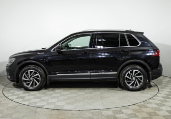 Подержанный автомобиль Volkswagen Tiguan 2018 года (8 фото)