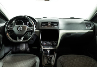 Подержанный автомобиль Skoda Yeti 2014 года (13 фото)