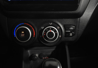 Подержанный автомобиль Kia Rio Sedan 2012 года (16 фото)