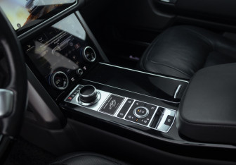 Подержанный автомобиль Land Rover Range Rover 2021 года (25 фото)