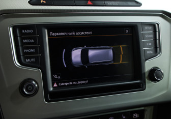 Подержанный автомобиль Volkswagen Passat Wagon 2016 года (13 фото)
