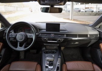 Подержанный автомобиль Audi A5 Coupe 2019 года (11 фото)