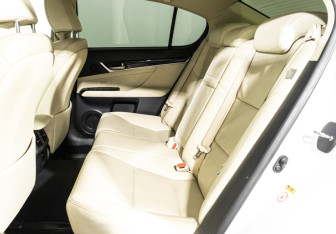 Подержанный автомобиль Lexus GS 2014 года (10 фото)