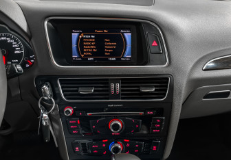 Подержанный автомобиль Audi Q5 2013 года (18 фото)