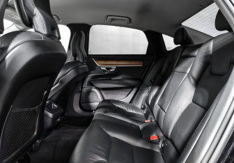 Подержанный автомобиль Volvo S90 2019 года (12 фото)
