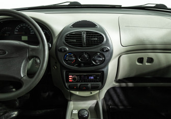 Подержанный автомобиль LADA (ВАЗ) Kalina Sedan 2008 года (14 фото)