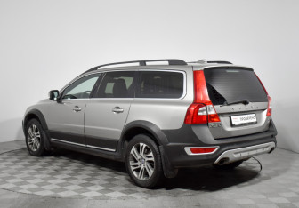 Подержанный автомобиль Volvo XC70 2012 года (7 фото)
