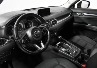 Подержанный автомобиль Mazda CX-5 2017 года (9 фото)