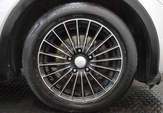 Подержанный автомобиль Honda Civic Hatchback 2008 года (9 фото)