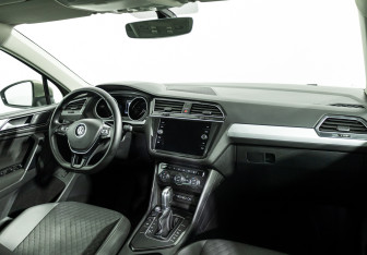 Подержанный автомобиль Volkswagen Tiguan 2017 года (9 фото)