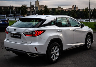 Подержанный автомобиль Lexus RX 2017 года (7 фото)