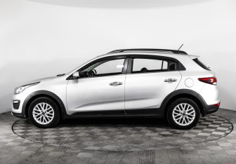 Подержанный автомобиль Kia Rio Hatchback 2018 года (8 фото)