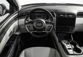 Подержанный автомобиль Hyundai Tucson 2021 года (11 фото)