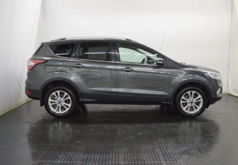 Подержанный автомобиль Ford Kuga 2017 года (4 фото)