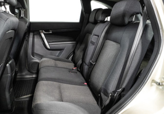 Подержанный автомобиль Chevrolet Captiva 2008 года (10 фото)