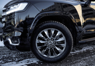 Подержанный автомобиль Toyota Land Cruiser Suv 2021 года (3 фото)