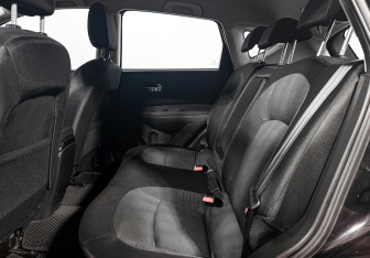 Подержанный автомобиль Nissan Qashqai 2010 года (11 фото)
