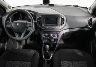 Подержанный автомобиль LADA (ВАЗ) XRAY 2017 года (13 фото)