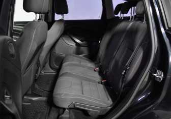 Подержанный автомобиль Ford Kuga 2014 года (11 фото)